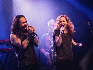 Amorphis with friends -keikka, jolla meinasi tulla itku ja pissa