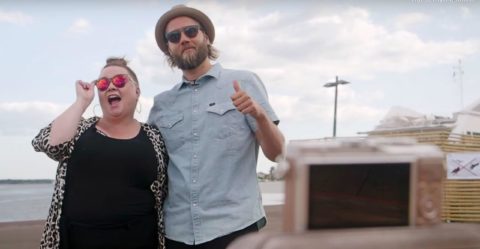 Kun kesäpäivä blogikollegan kanssa videolle päätyi! – Tää oli ihan mun lempipuuhaa.